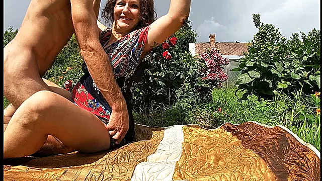 Amatör Esmer, Amatör Çift, Tüylü Amatör, Milf Amatör, Esmer Cift, Esmer Milif, Milf Doggystyl