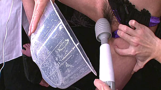 Akari Asagiri with big tits enjoys intense vibrator pleasure in wet pussy close up