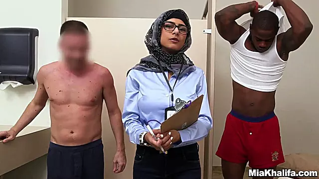 MIA KHALIFA - Interracial Dick Science For Posterity