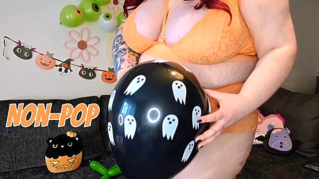 Pumpkin Spice Looner (NON-POP): BBW Daisy inflates and caresses Halloween balloons