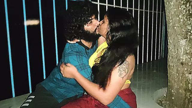 देसी भारतीय, पैंटी, इंडियन Couple, देसी Mallu, हनीमुन कि रात देसी, एक्सोटिक, खुलेआम चुदाई, आउटडोर