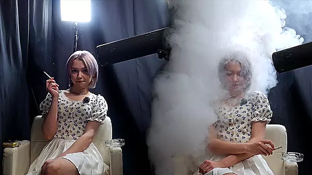 Rosyjskie Palenie, Piekna Rosjanka, Sexy Palenie, Palenie, Grube Transseksualiści, Stare Palenie