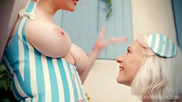 Babes Peitudas Fodendo, Mamas Grande Foder, Pés Peituda, Lesbicas Loiras, Tugas Loiras, Lesbicas Pes