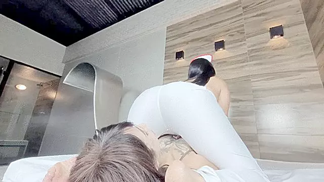 18 Tahun, Suster Cantik, Panti Jompo, Hot Banget