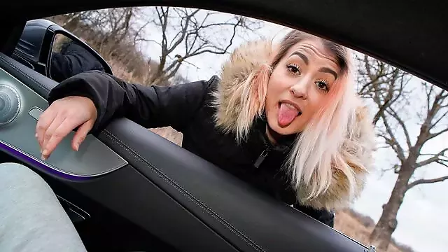Ayam Naik, Mau Putar Video Yg Di Bawah, Diluar, Pantat, Pukul Toket Dan Pantat, Cantik Natural
