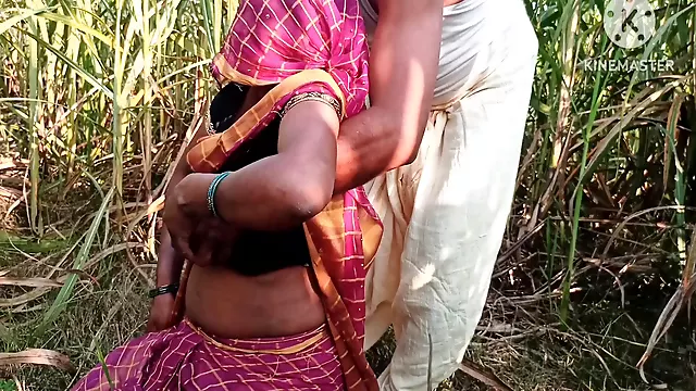 देसी भारतीय, वयस्क, देसी, हॉट वालियां, भारतीय, आउटडोर, हिन्दी बातचीत के साथ सेक्स करना, हिंदी आऊटडोअर