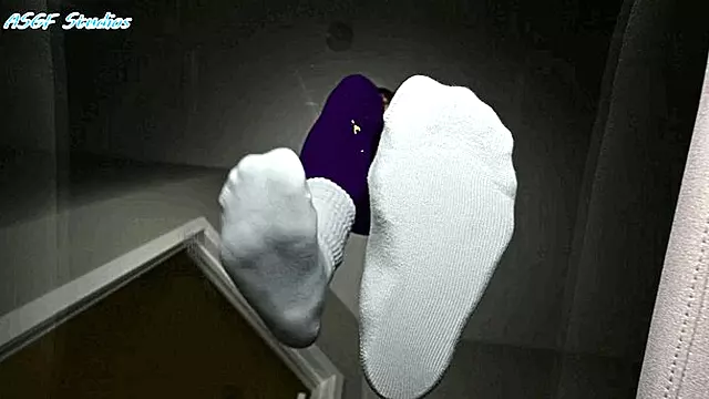 Test Glass Crush with Hunny! GIANTESS Socks POV! Pt 2 of 5 - MP4