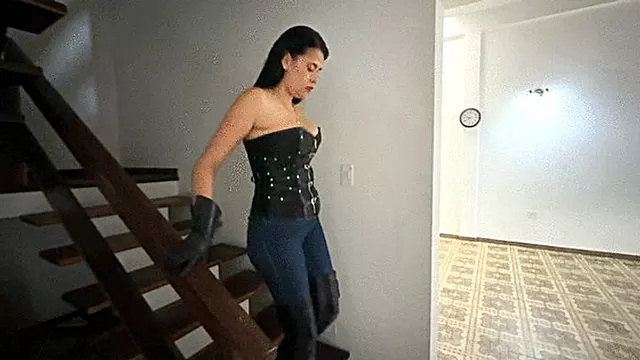 YFYE Ballbusting on designer boots by Kalinda