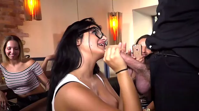 Bdsm Sexslave, Offentlig Slave, Nøgen Show, Første Gang, Nøgen Offentlig, Bdsm Offentligt, Første Gang Bdsm