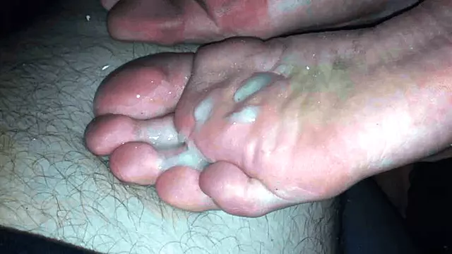 DIRTY SOLES CUMSHOT -- HD