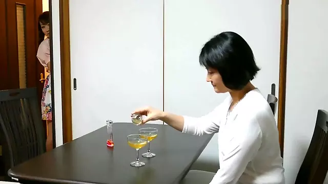 Lesbiche Asiatiche, Giapponese Milf, Milf Asiatica, Giapponese Matura, Madre Vorrei Scopare