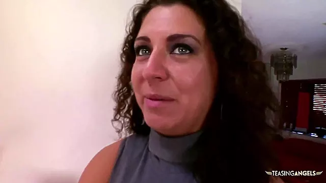 Having A Delicious Pussy Makes The Blonde Very Popular Among The Guys From Her Neighborhood