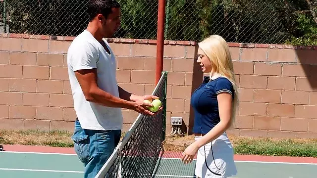 Yakın Çekim Blowjob, Leg, Traş, Oral Porno, Sarisin Anal, Gögüs Arası, Ters Inek, Olgun Kadın Göt