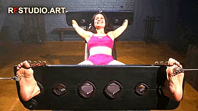 Antonia - First Time Foot Tickling in Stocks (UHD 4K MP4)