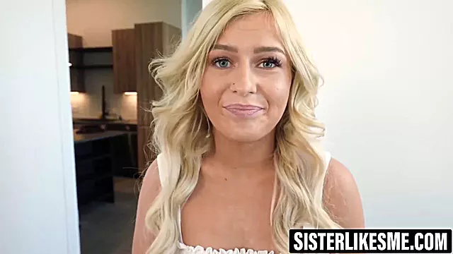 Loira Boquete, Loira Teen, Tugas Loiras, Chupando O Pau Gozado, Com A Buceta Cheia De Porra