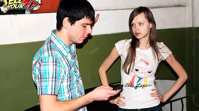 Za Peníze Blondyna, Teens Za Peníze, Paroháč Misionář, Parohac Koukani, Holení Fetiš, Mladé Nohy