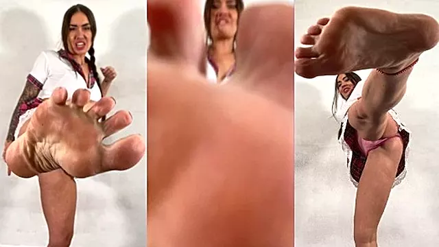 Dominazione Piedi, Piedini, Seghe Coi Piedi, Lotta Con I Piedi, Lotta Mista, Sega In Casa, Dico Come Segarti