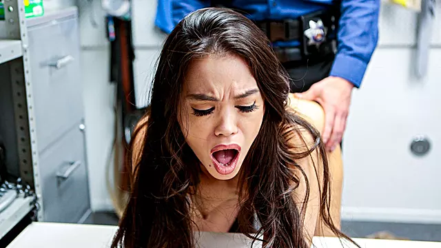 Asia Milf Blowjob, Asian Realität, Büro Blowjob, Ehefrau Blowjob, Milf Titten, Hart Büro, Milf Kleine Titten