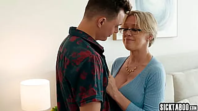 Ung Anal, Milf Med Store Juggs, Stap Mother By Big Boobes, Hård Ung, Liderlig Milf, Røvfuld Mor
