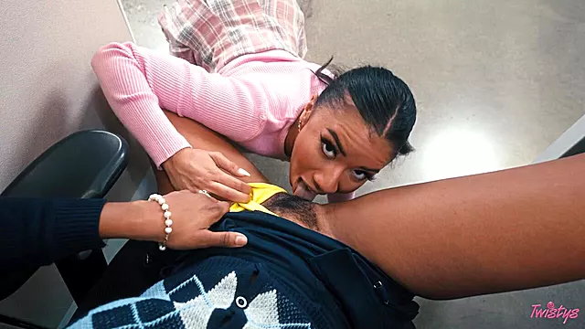 Er Tussen Uit, Lesbisch Likken, Pussy Licking Lesbisch, Lesbische Kutten, Scharen Lesbies