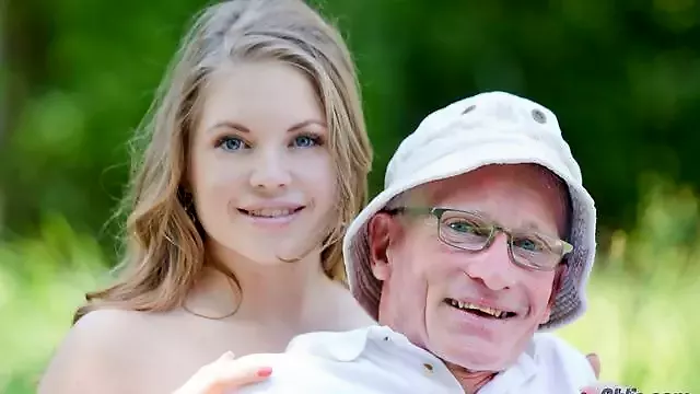 Dupa Na Stojąco, Leginsy, Blondynki W Leginsach, Blondynki Na Misjonarza, Seks Oralny, Plener