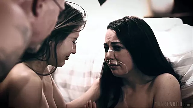 Moretta Scopata In Tre, Transex, Trio Vecchi, Trio Con Vecchi