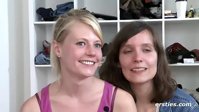 Crnke Sisate, Mlade Sisate, Lezbe Milf, Matore Lezbejke, Sise I Guze, Lezbian Mature And Young