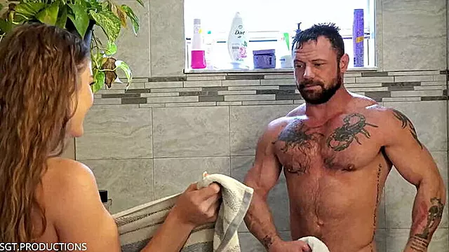 Zdrada Amatorskie, Amatorskie Wytryski, Reczna Robota Amatyorki, Amatorzy Tatuażem, Fellatio Wielkie Cycki