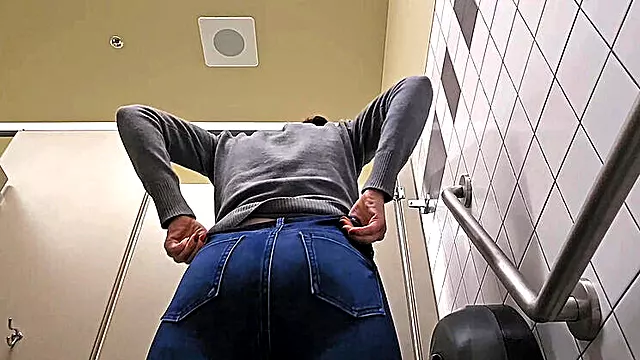 Store Bryster Hairy Ass, Behåret Solo, Lang Hårede, Solo Røv, Stram Fisse, Pisse I Røv, Wc Tisse