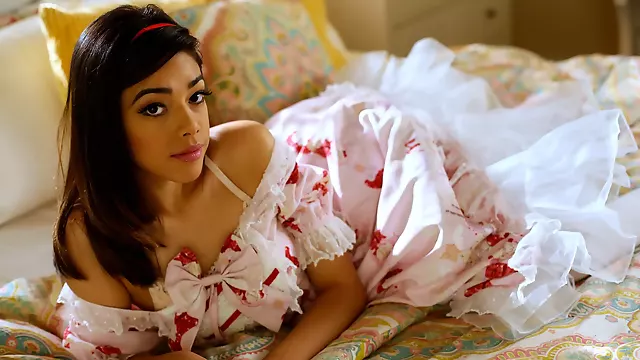 کوس قشنگ, دختر زیبا, دهنی سبزه, کوس سبزه, گرفتن اسپرم, کوس منی پاش, منی, عن کردن تو دهان, کوس خوب