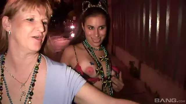 Adolescenti, Mature Scopano Ad Un Party, Bruna Tette Grandi, Bionda Matura Amatoriale, Tette Brunette