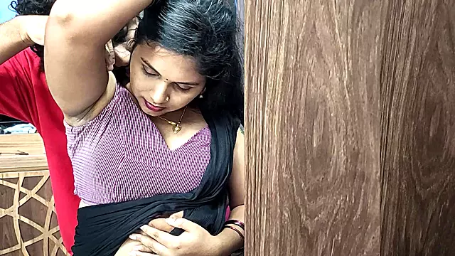 Sex with My Hot Bhabhi Girl Friend in Half Saree