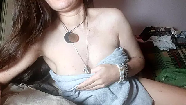 파티, 샤워, 예쁘고큰엉덩이, 뜨거운 갈색 머리, 페티쉬 파티, 페티쉬, 섹스토이, 미녀, 정말 이쁜, 자이언트 장난감