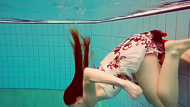 Stripping Naked Babe Marketa With Hairy Twat In The Pool