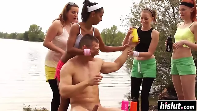 Dicke Titten Orgie, Öffentlich Pärchen, Ehepaare Orgie, Gruppensex Draussen, Teen Gruppe, Öffentlich Gruppensex