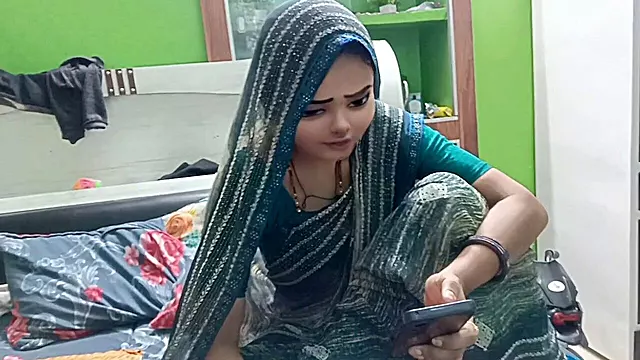 18Yo Amatör, Milf Amatör, Asyalı Alman, Sansürsüz Asyalı, Yengesini Evde Tek Iken Sikiyor