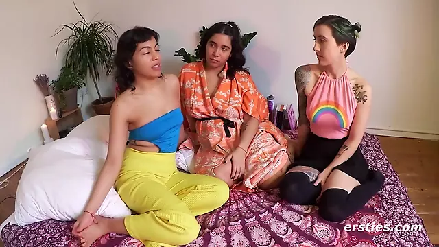 Amatir Pantat Besar, Jilat Memek Amatiran, Babe Payudara, Big Ass Lesbi, Gendut Threesome