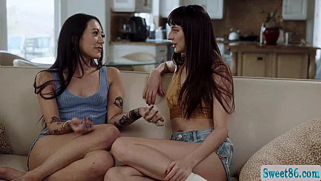 Esmer Bebek, Amciklar Sikimek, Esmer Azgın, Azgın Üvey Abla, Lesbian Sex Sexy Babes Girl On Girl Porn At Lesbian