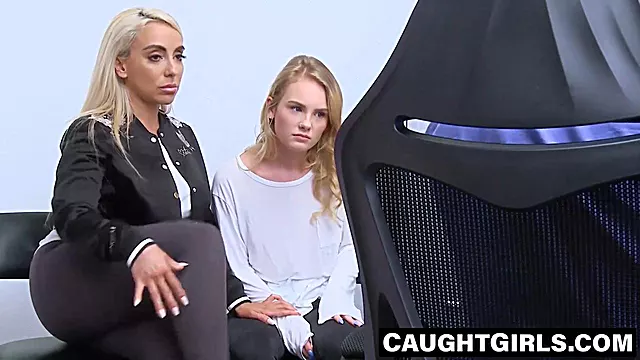 Grosser Schwanz Babe, Teens Blasen Riesen Cocks, Sperma Auf Die Brüste Blonde, Blond Dreier