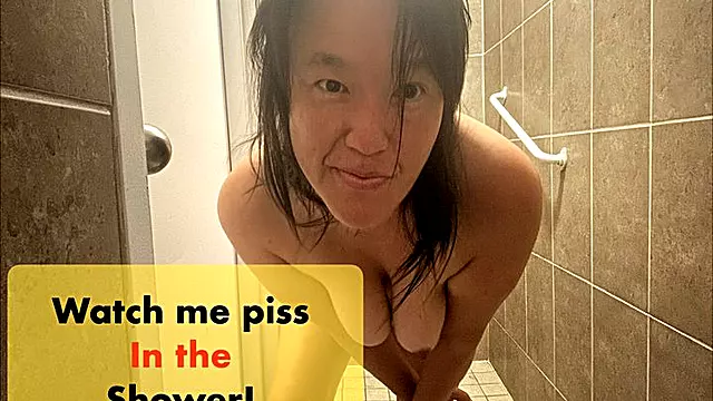 Ersties Hairy, Goldene Dusche, Haarig Pissen, Haarig Badewanne, Messy Fetisch, Toilette Pissen