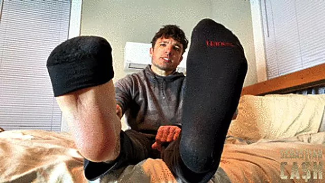 Dominacion De Pies, Dominacion Masculina, Fetiche De Pies, Pies, Pies De Hombre, Dinero Pies