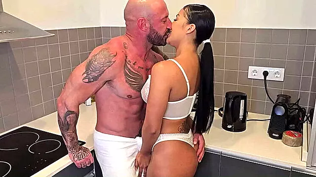 سکسی فیلم و سینه گنده, کیر تو حلق زیبا, خروس بزرگ سکسی, کیر تو پستون گنده, کردن کوس پستون گنده