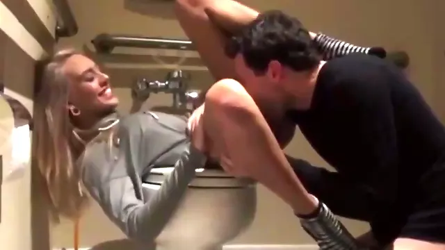 Anal Wc, Teini Amataoori Fuck, Blondi Teini, Teini Ensimmäinen Anaali, Anaali Creampie, Kermapiirakka