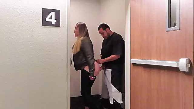 Amatør Stor Kuk, Amatør Blowjob, Slikke Rompe, Pikk Amatør, Pikk Offentlig, Stor Kuk, Utro På Hotell