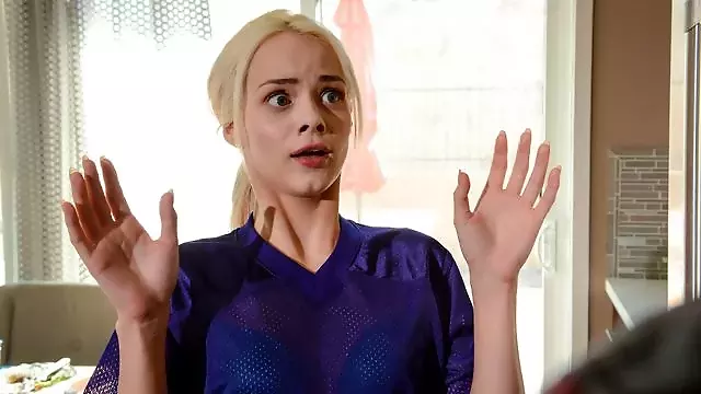 Yakın Çekim Blowjob, Bacak Masaji, Vücut Masajı, Genç Emiş, Esmer Oral, Elsa Jean, Oral Sakso Blowjob