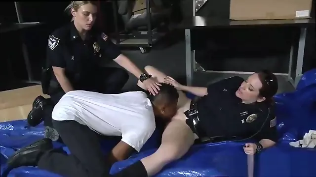 Pejabat Polis, Kedapatan Curang, Isteri Curang, Zulaikha Interracial