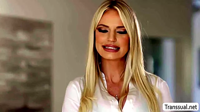 Real Estate Agent - Sexy Licked And Fucked By Her