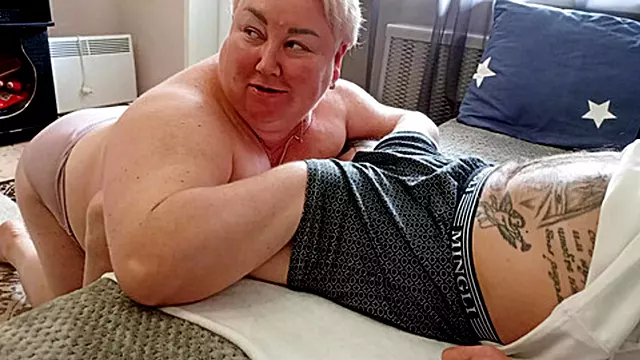 Amatoriale Tettona, Cazzo Grosso Vecchi, Pompini Milf, Matura Sborrata In Bocca, Pompino E Sega Con Sborra