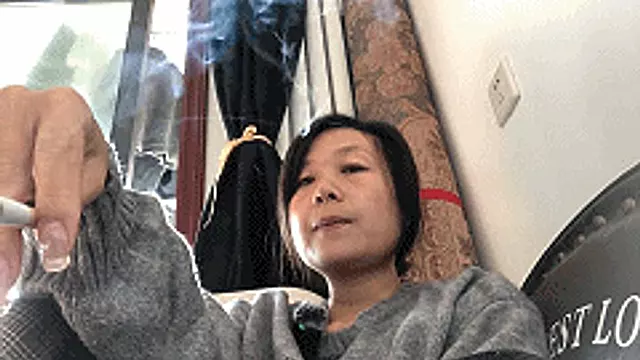 Asiatica Fumando, Old Asiatico