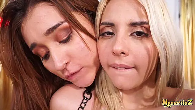 Mamas Grandes Foder, Gostosa De Bunda Grande Lesbica Hot, Lambendo Buceta Grande, Lesbicas Peitudas
